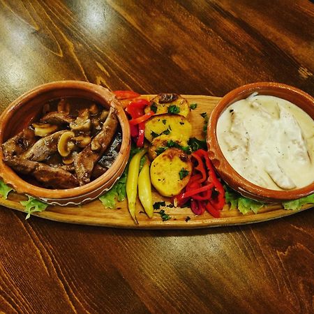 Villa Oskar 비톨라 외부 사진